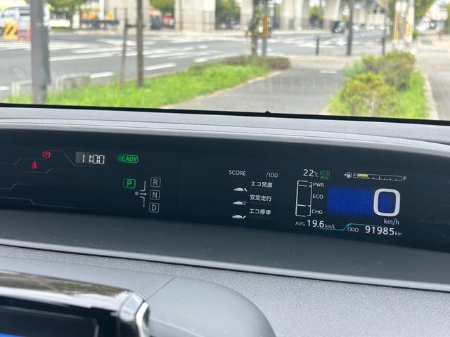 プリウスＰＨＶ Ｓナビパッケージ　純正ナビ　Ｒカメラ　車高調　スマートキー　ＥＴＣ（39枚目）