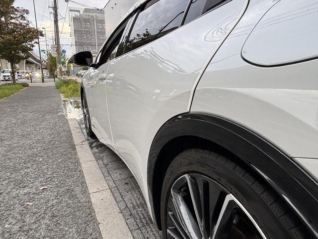 プリウス Ｚ　ユーザー買取　デジタルインナーミラー　レッド加飾付き合皮スポーティーシート　パワーバックドア　パノラミックビューモニター　トヨタセーフティセンス　シートヒーター（24枚目）