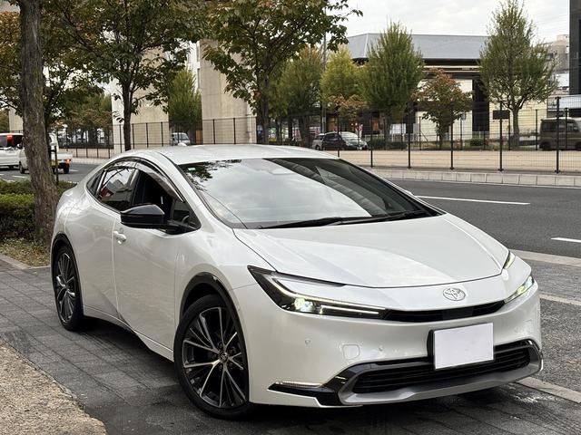 プリウス Ｚ　ユーザー買取　デジタルインナーミラー　レッド加飾付き合皮スポーティーシート　パワーバックドア　パノラミックビューモニター　トヨタセーフティセンス　シートヒーター（27枚目）