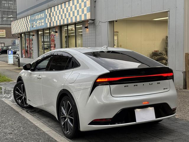 プリウス Ｚ　ユーザー買取　デジタルインナーミラー　レッド加飾付き合皮スポーティーシート　パワーバックドア　パノラミックビューモニター　トヨタセーフティセンス　シートヒーター（28枚目）