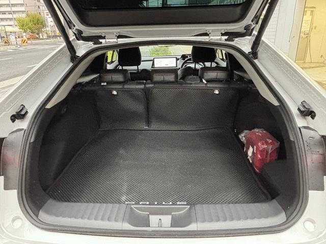 プリウス Ｚ　ユーザー買取　デジタルインナーミラー　レッド加飾付き合皮スポーティーシート　パワーバックドア　パノラミックビューモニター　トヨタセーフティセンス　シートヒーター（38枚目）