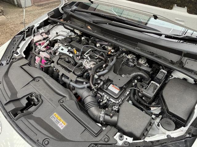 プリウス Ｚ　ユーザー買取　デジタルインナーミラー　レッド加飾付き合皮スポーティーシート　パワーバックドア　パノラミックビューモニター　トヨタセーフティセンス　シートヒーター（56枚目）