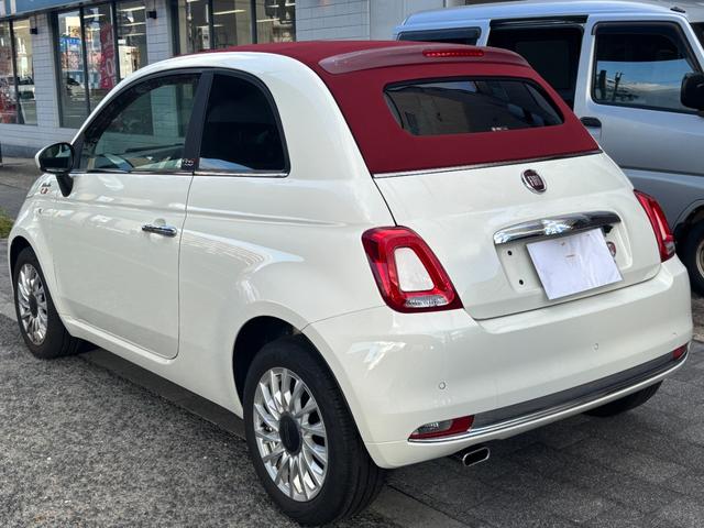 ５００Ｃ ツインエア　ドルチェヴィータ　ユーザー買取　ソフトトップ　幌赤　白黒ハーフレザーシート　ディスプレイオーディオ　パドルシフト　クルーズコントロール　ＥＴＣ　スペアスマートキー（18枚目）
