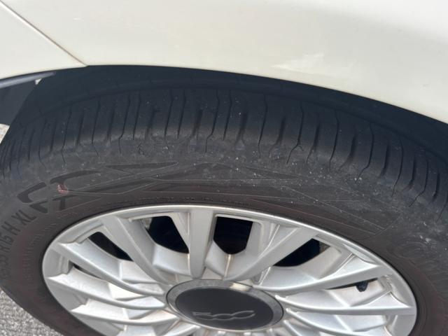 ５００Ｃ ツインエア　ドルチェヴィータ　ユーザー買取　ソフトトップ　幌赤　白黒ハーフレザーシート　ディスプレイオーディオ　パドルシフト　クルーズコントロール　ＥＴＣ　スペアスマートキー（30枚目）