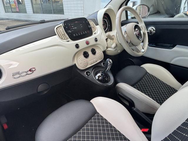 ５００Ｃ ツインエア　ドルチェヴィータ　ユーザー買取　ソフトトップ　幌赤　白黒ハーフレザーシート　ディスプレイオーディオ　パドルシフト　クルーズコントロール　ＥＴＣ　スペアスマートキー（48枚目）