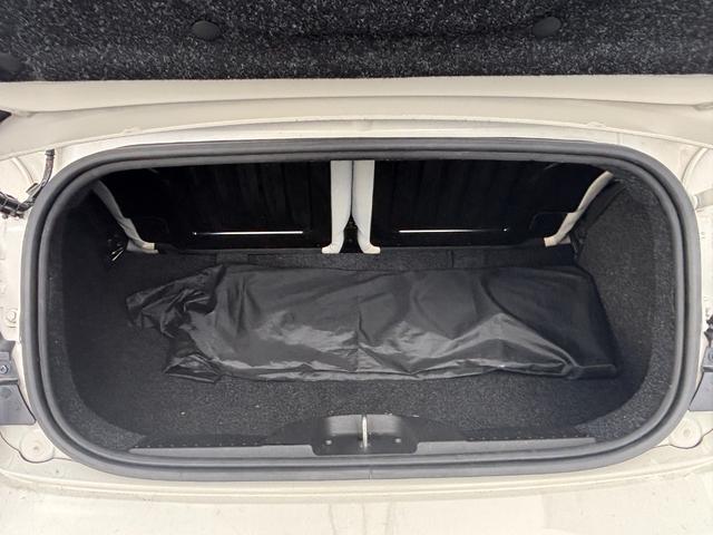 ５００Ｃ ツインエア　ドルチェヴィータ　ユーザー買取　ソフトトップ　幌赤　白黒ハーフレザーシート　ディスプレイオーディオ　パドルシフト　クルーズコントロール　ＥＴＣ　スペアスマートキー（49枚目）