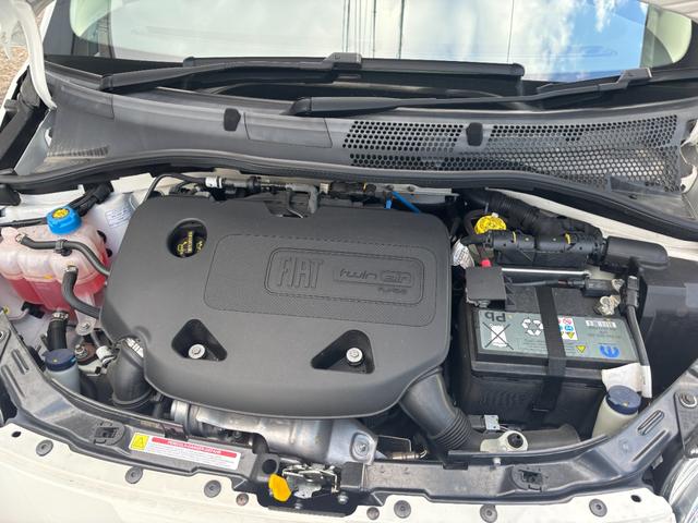 ５００Ｃ ツインエア　ドルチェヴィータ　ユーザー買取　ソフトトップ　幌赤　白黒ハーフレザーシート　ディスプレイオーディオ　パドルシフト　クルーズコントロール　ＥＴＣ　スペアスマートキー（50枚目）