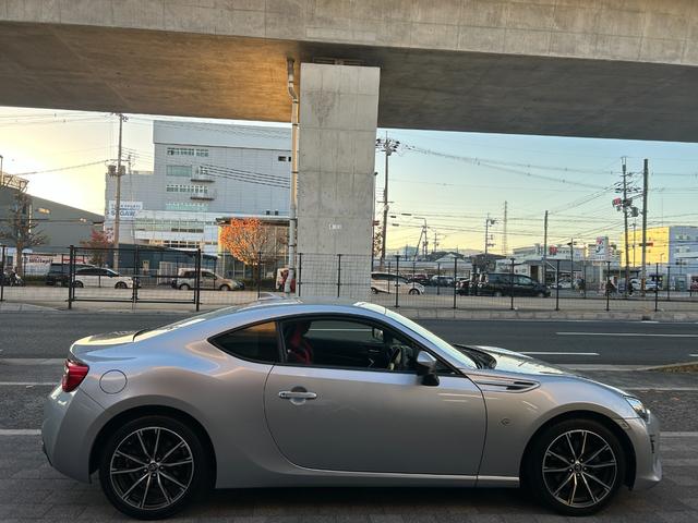 86 GTリミテッド ユーザー買取 アルカンターラコンビシート LEDヘッドライト ETC クルーズコントロール 6速MT車 スペアスマートキー(21枚目)