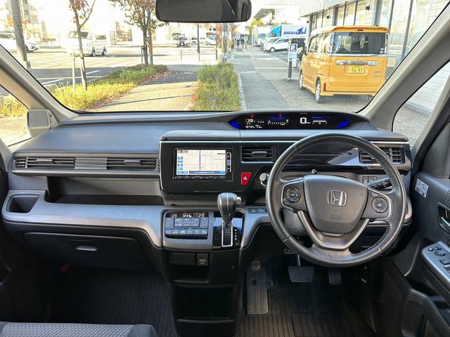 ステップワゴンスパーダ スパーダ ユーザー買取 ディーラーOPナビ(VXM-152VFi) バックカメラ フルセグTV 両側パワースライドドア LEDヘッドライト ETC スペアスマートキー(38枚目)