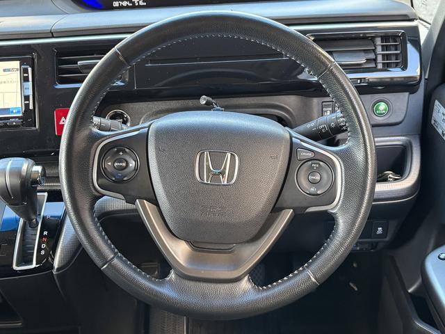 ステップワゴンスパーダ スパーダ ユーザー買取 ディーラーOPナビ(VXM-152VFi) バックカメラ フルセグTV 両側パワースライドドア LEDヘッドライト ETC スペアスマートキー(39枚目)