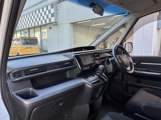 ステップワゴンスパーダ スパーダ ユーザー買取 ディーラーOPナビ(VXM-152VFi) バックカメラ フルセグTV 両側パワースライドドア LEDヘッドライト ETC スペアスマートキー(43枚目)