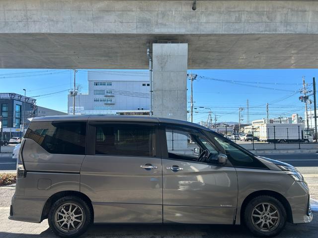 セレナ ハイウェイスターV 全周囲C デジタルミラー LEDヘッド 両側パワースライドドア プロパイロット Rカメラ 衝突軽減システム スタッドレスタイヤ付 レーンキーピング ワンオーナー 防水シート(25枚目)