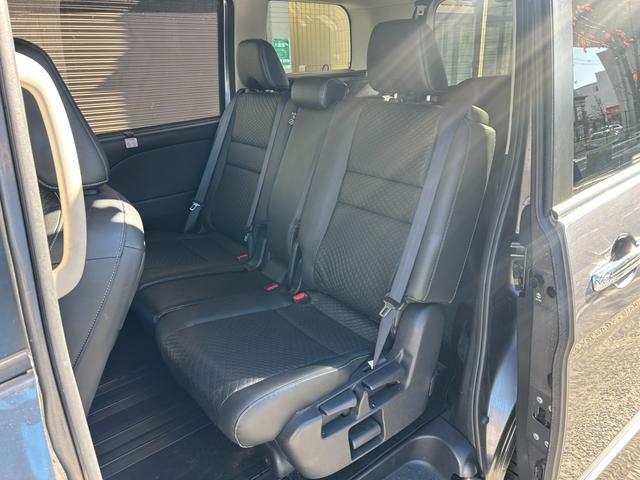 セレナ ハイウェイスターV 全周囲C デジタルミラー LEDヘッド 両側パワースライドドア プロパイロット Rカメラ 衝突軽減システム スタッドレスタイヤ付 レーンキーピング ワンオーナー 防水シート(41枚目)