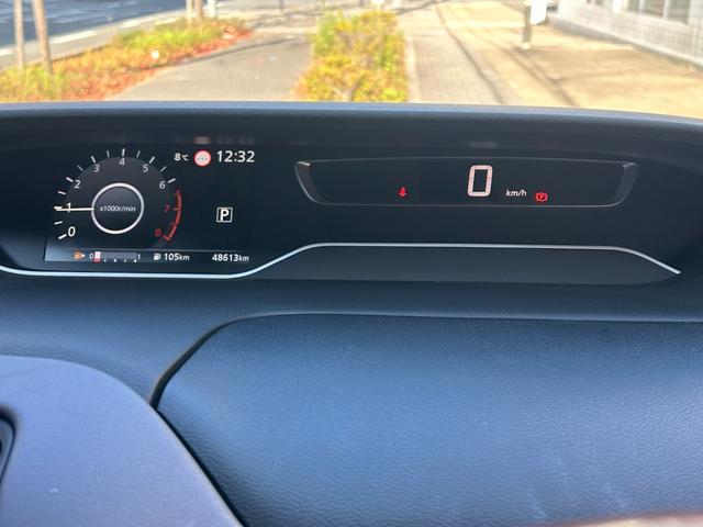 セレナ ハイウェイスターV 全周囲C デジタルミラー LEDヘッド 両側パワースライドドア プロパイロット Rカメラ 衝突軽減システム スタッドレスタイヤ付 レーンキーピング ワンオーナー 防水シート(45枚目)