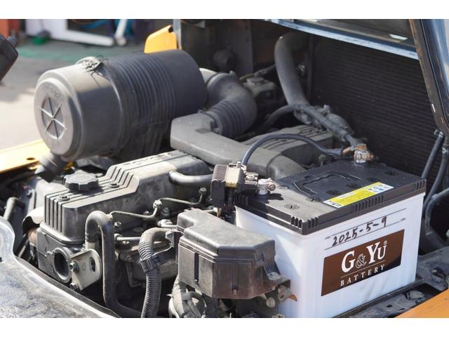 日本 　トヨタ／５．０ｔ　ディーゼル車／ＡＴ車／４２０３時間／揚高３．７ｍｍ　３段フルフリーマスト／ナンバー取得可能（１５１５１）（16枚目）