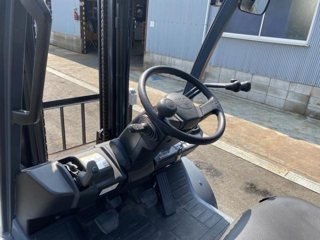 日本 　トヨタ／３．５ｔ　ディーゼル車／ＡＴ車／６５時間／揚高３．０ｍ／ナンバー取得可能（１５８８８）（8枚目）