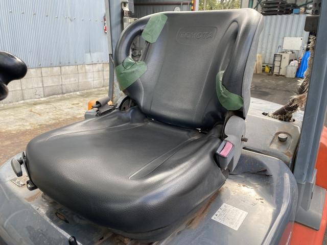 日本  トヨタ/2.5t ディーゼル車/1682時間/揚高3.0m/ナンバー取得可能(16972)(9枚目)