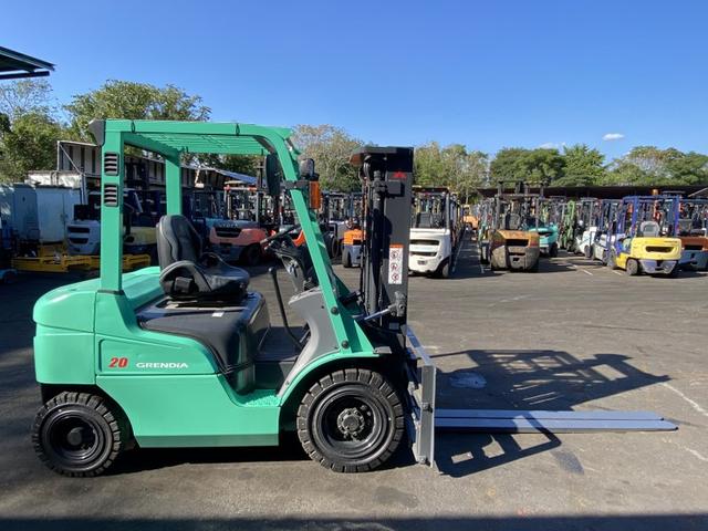 日本 　ミツビシ／２．０ｔ　ディーゼル車／４８１８時間／フォークシフト／２段マスト３．０ｍ／ナンバー取得可能（１７０９４）（8枚目）