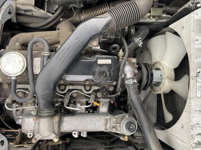 日本 　ＴＣＭ／３．０ｔ　ディーゼル車／４８９７時間／揚高３．７５ｍ／ナンバー取得可能（１７１１８）（8枚目）