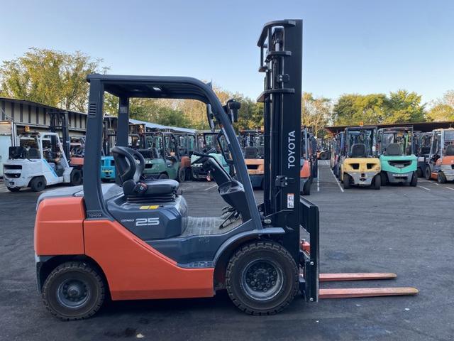 日本 トヨタ/2.5t ディーゼル車/75時間/サイドシフト/揚高4.0m/ナンバー取得可能(17235)(8枚目)