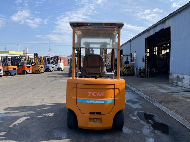 日本 TCM/2.0t バッテリー車/8115時間/サイドシフト/揚高3.0m/ナンバー取得可能(17157)(7枚目)