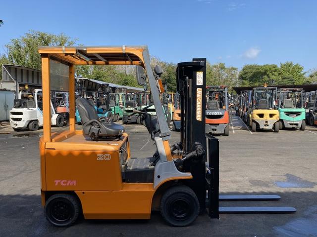 日本 TCM/2.0t バッテリー車/8115時間/サイドシフト/揚高3.0m/ナンバー取得可能(17157)(8枚目)