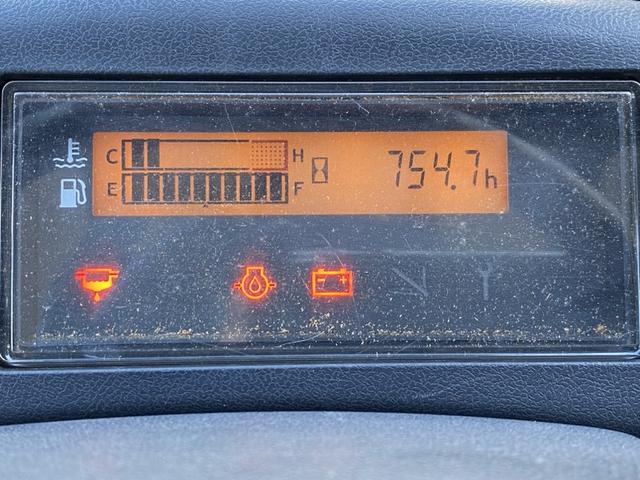 日本 トヨタ/3.5t ディーゼル車/755時間/ヒンジ・Wタイヤ/揚高3.5m/ナンバー取得可能(17208)(4枚目)