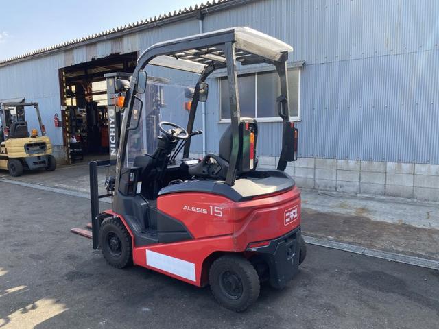 日本 　ニチユ／１．５ｔ　バッテリー車／３４２９時間／揚高３．０ｍ／ナンバー取得可能（１７４０４）（3枚目）