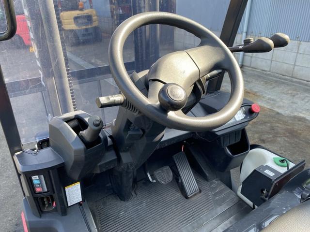 日本 　ニチユ／１．５ｔ　バッテリー車／３４２９時間／揚高３．０ｍ／ナンバー取得可能（１７４０４）（5枚目）
