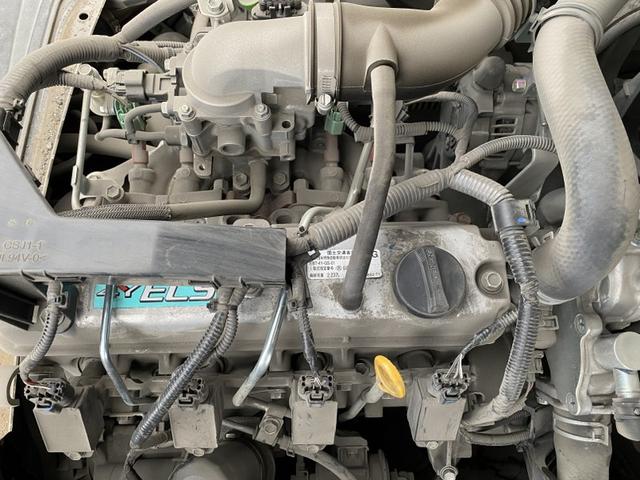 日本 　トヨタ／３．０ｔ　ガソリン車／１１９１時間／揚高４．５ｍ／フォークシフト・回転フォーク・ダブルタイヤ／ナンバー取得可能（１７４６２）（10枚目）