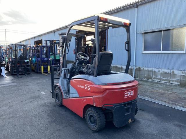 日本 ニチユ/2.5t バッテリー車/1315時間/揚高3.0m/サイドシフト/ナンバー取得可能(17423)(3枚目)