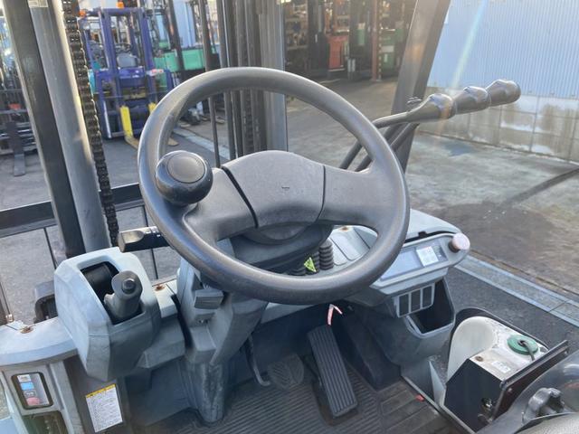 日本 ニチユ/2.5t バッテリー車/1315時間/揚高3.0m/サイドシフト/ナンバー取得可能(17423)(5枚目)