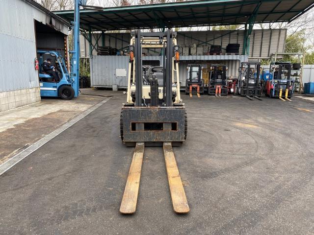 日本 三菱/3.5t ディーゼル車/194時間/2段フルフリーマスト3.0m/フォークシフト//ナンバー取得可能(17361)(9枚目)