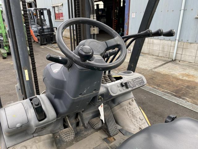 日本 コマツ/2.0t ガソリン車/5166時間/回転フォーク/揚高4.0m/ナンバー取得可能(17353)(5枚目)