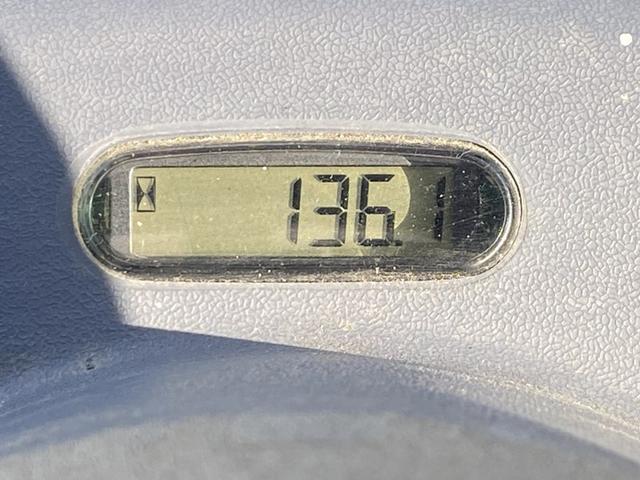 日本 　コマツ／２．０ｔ　ディーゼル車／１３７時間／揚高３．０ｍ／ダブルタイヤ／ナンバー取得可能（１７２５４）（4枚目）