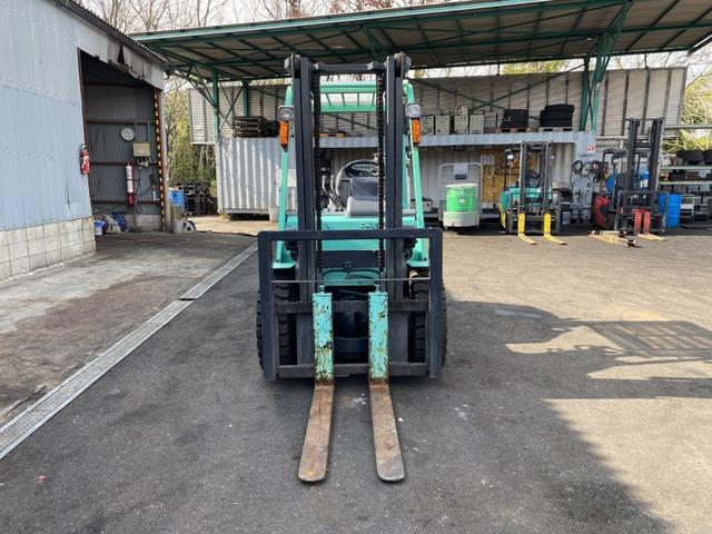 日本 　三菱／３．５ｔ　ディーゼル車／７４８７時間／揚高３．０ｍ／ナンバー取得可能（１７３６２）（9枚目）