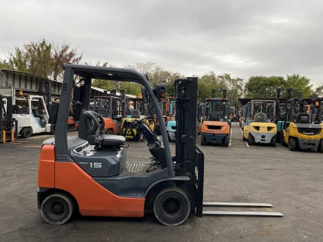 日本 　トヨタ／１．５ｔ　ガソリン車／８２０６時間／揚高３．０ｍ／ナンバー取得可能（１７１７３）（8枚目）