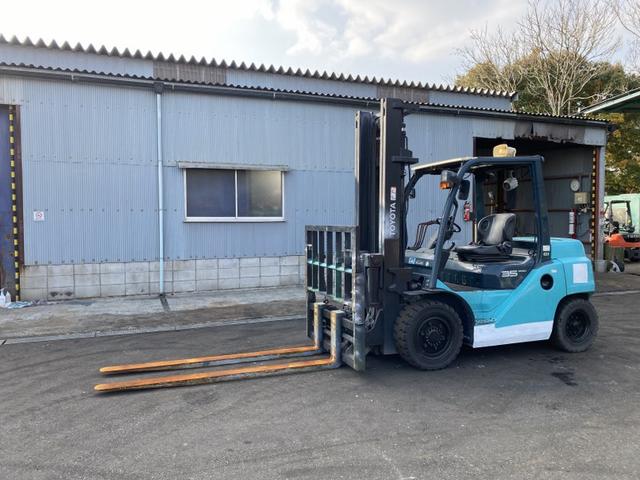 日本 トヨタ/3.5t ディーゼル車/7783時間/揚高4.0m/フォークシフト/ヒンジ/ナンバー取得可能(17458)(2枚目)