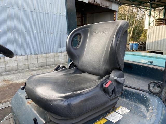 日本 トヨタ/3.5t ディーゼル車/7783時間/揚高4.0m/フォークシフト/ヒンジ/ナンバー取得可能(17458)(6枚目)