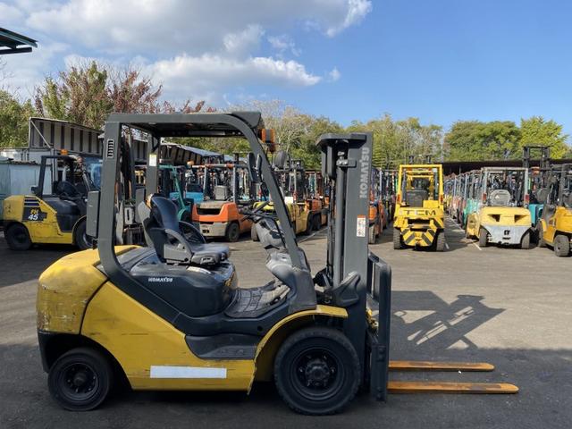 日本 コマツ/2.5t ガソリン車/6183時間/揚高3.0m/サイドシフト/ナンバー取得可能(17457)(8枚目)