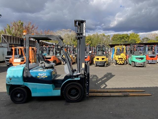 日本 住友/3.0t ディーゼル車/2738時間/揚高4.055m/フォークシフト/ナンバー取得可能(17467)(9枚目)