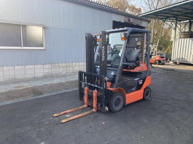 日本 　トヨタ／１．５ｔ　バッテリー車／９５７７時間／揚高３．０ｍ／サイドシフト／ナンバー取得可能（１７６６１）（2枚目）