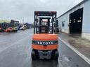 　トヨタ／２．０ｔ　バッテリー車／３３６０時間／揚高４．３ｍ　３段フルフリーマスト／ナンバー取得可能（１５６８４）（10枚目）