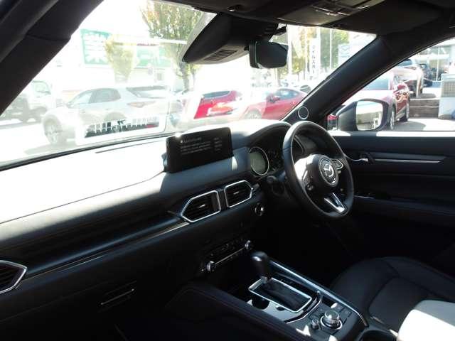 ＣＸ－５ ２．２　ＸＤ　エクスクルーシブ　モード　ディーゼルターボ　４　当社デモカー／ＡＷＤ／禁煙車／ＢＯＳＥサウンド／安全装備／ナビ／フルセグＴＶ／３６０°モニター／レーダークルーズ／カープレイ／レザーシート／シートヒーター＆ベンチレーション／ＢＳＭ／ＬＥＤ／純正アルミ（3枚目）