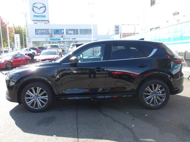 ＣＸ－５ ２．２　ＸＤ　エクスクルーシブ　モード　ディーゼルターボ　４　当社デモカー／ＡＷＤ／禁煙車／ＢＯＳＥサウンド／安全装備／ナビ／フルセグＴＶ／３６０°モニター／レーダークルーズ／カープレイ／レザーシート／シートヒーター＆ベンチレーション／ＢＳＭ／ＬＥＤ／純正アルミ（52枚目）