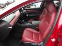 フロントシートもゆったり広々快適空間!