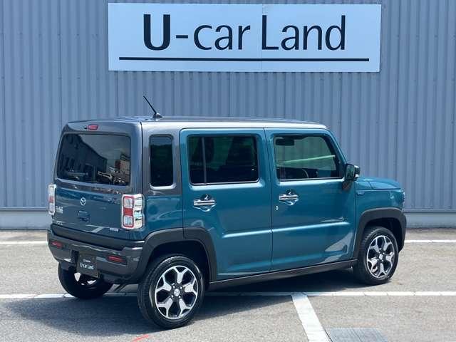 走り去るその姿をより一層印象深いものにする、ＬＥＤ内蔵型テールライトです。