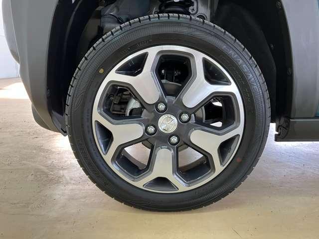 ＳＵＶのスタイルを際立たせる足回り！純正のお洒落なアルミホイールでドレスアップ☆