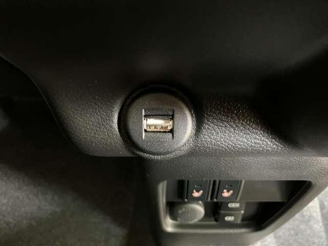 もう一つＵＳＢケーブルもつなげるのでスマホの充電に便利