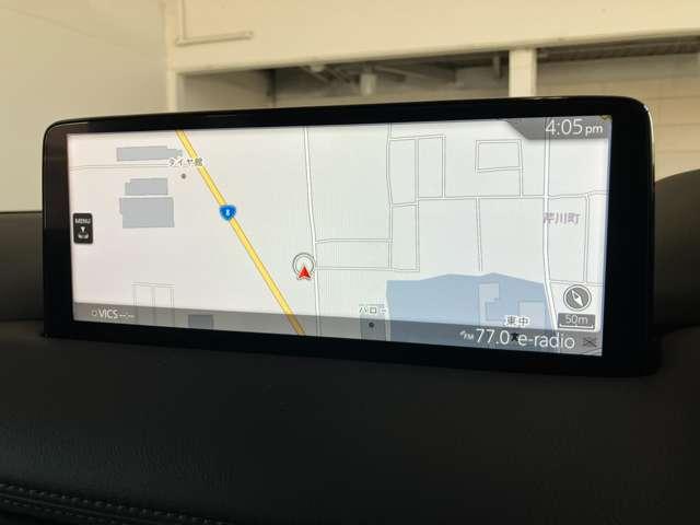 �����̂r�c�J�[�h�����̃J�[�i�r�𑕔����Ă��܂��B���o�������̍s��ē������Ă���܂��B